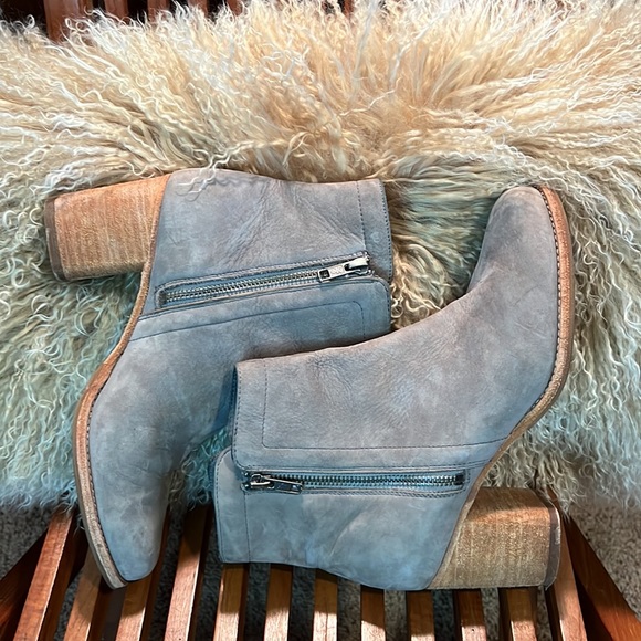 Fyre Like New Boots! Size 8, gorgeous - Picture 8 of 10